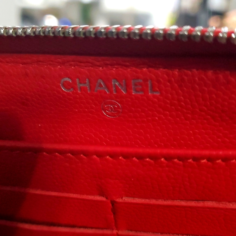 🇮🇹RARE Stuning CHANEL Camelia Red Quilted Lambskin Zip Around Long Wallet❤️❤️❤ - Picture 12 of 17